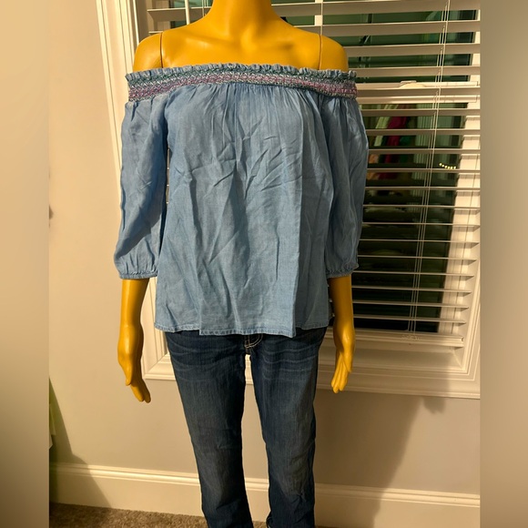 Cute Francesca’s Hudson Heritage size M blue off shoulder blouse NWT - Picture 4 of 6